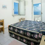 فندق Oasi Ristorante Pizzeria فانو